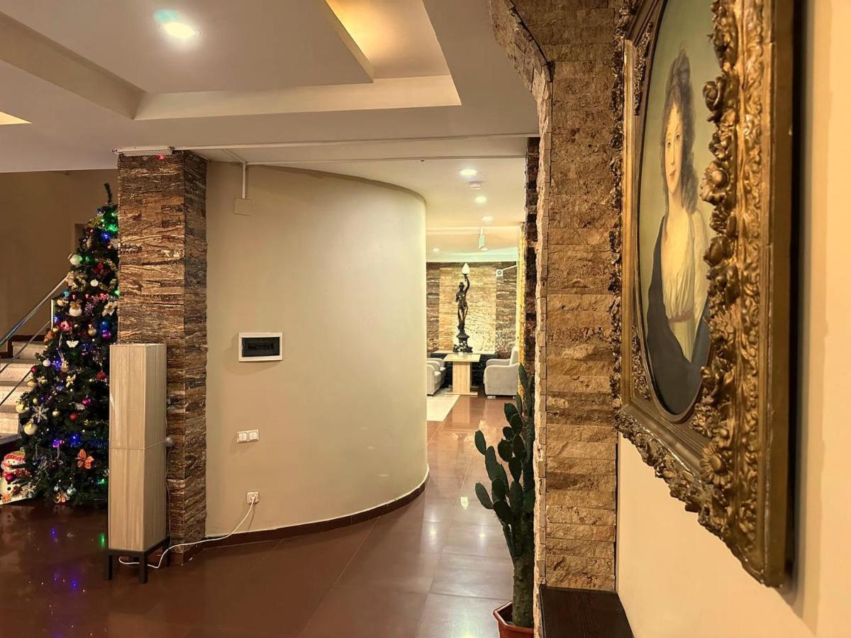 G Bakuri Hotel Batumi Kültér fotó