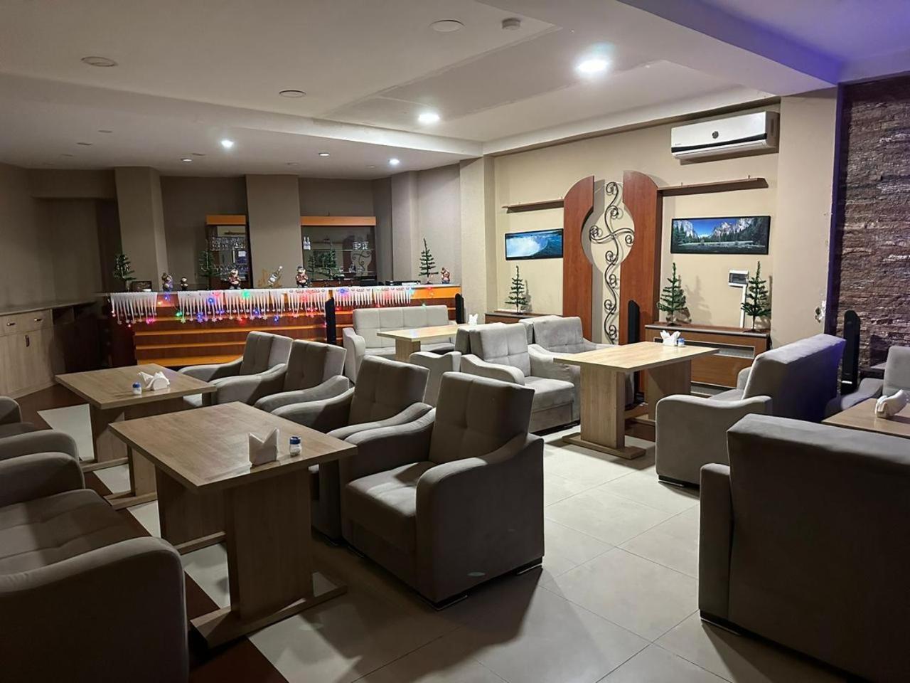 G Bakuri Hotel Batumi Kültér fotó